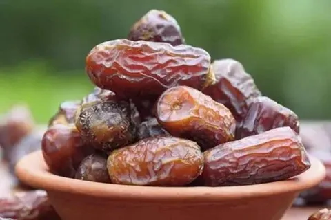تصویر 2 از قیمت خرید خرما پیارم خشکپاک عمده به صرفه و ارزان